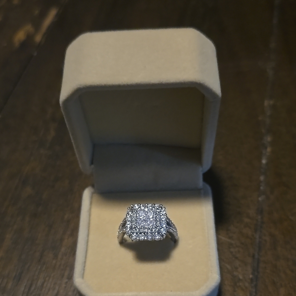 Elegant Silver Diamond Simulated Ring Size 8